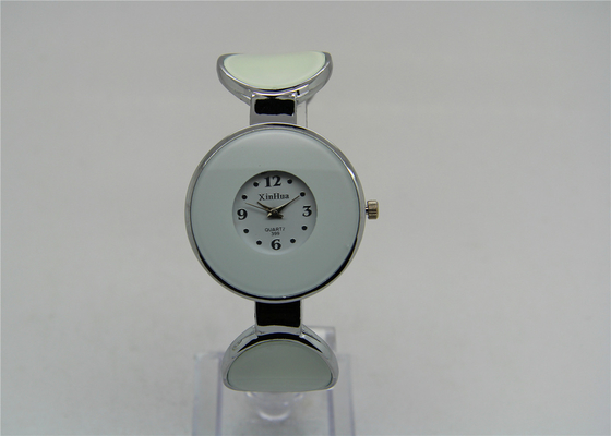 ステンレス鋼の背部場合が付いている亜鉛合金の女性ブレスレットの腕時計 36MM