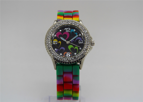 防水虹のシリコーンの革紐の腕時計の合金のダイヤモンドの円形の箱