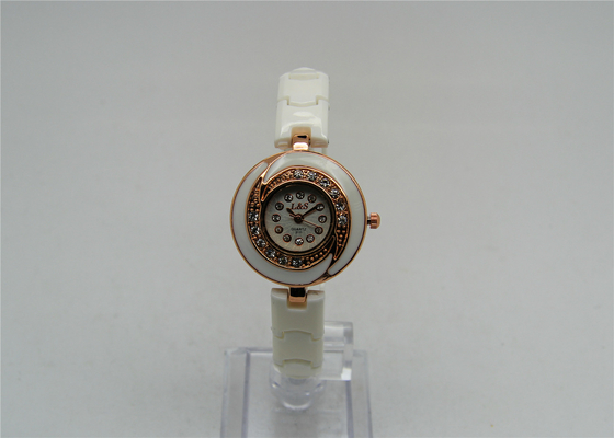 外で陶磁器の流行の女性ブレスレットの腕時計の円形の合金の箱の白い樹脂